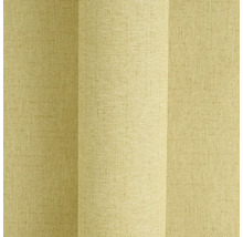 Gestructureerd beige behang met fijne linnenlook en verticale lijnen.