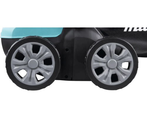 Detailweergave van de kunststof wielen van een Makita grasmaaier.