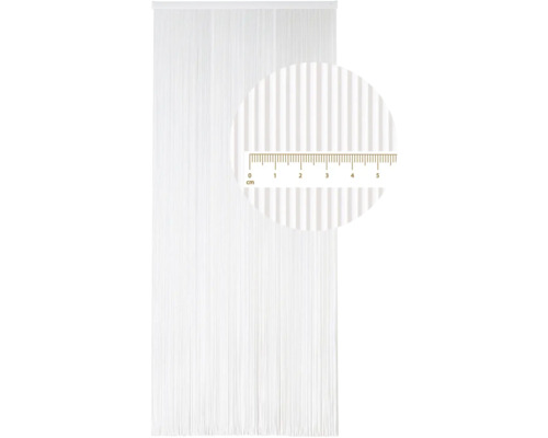 Decoratieve sjaal van draden met centimeteraanduiding om de draden te meten.