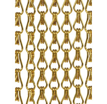 Goudkleurig kettinggordijn in detail