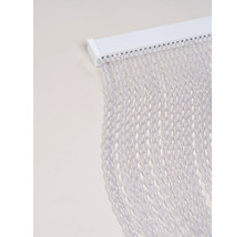 Decoratief gordijn met draden en witte steun