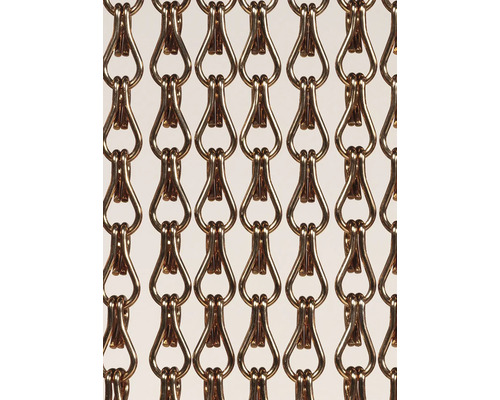 Gedetailleerd beeld van een gordijn van metalen kettingen