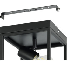 Detailopname van een plafondlamp met montagebeugel