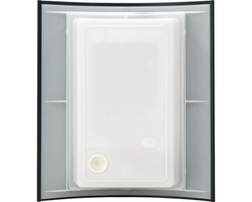 Binnenaanzicht van een spiegelkast met opbergvakken en een reservoir