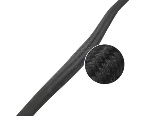 Detailopname van een zwarte staalkabel met vergrote textuur