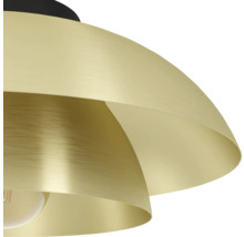 Close-up van een metalen hanglamp