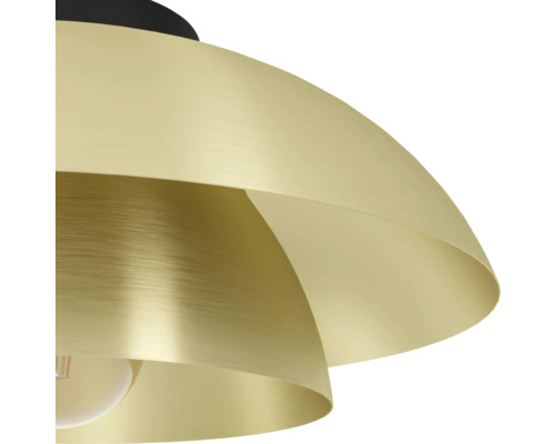 Close-up van een metalen hanglamp