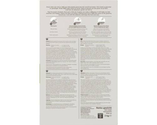 Achterzijde van een Pokon gazonmestverpakking met instructies voor maaien, strooien en sproeien en tekst in meerdere talen.