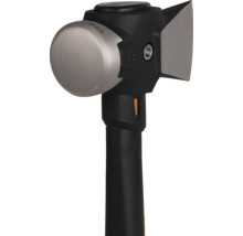 Fiskars kloofhamer met gesmede stalen kop en trillingsdempende steel.