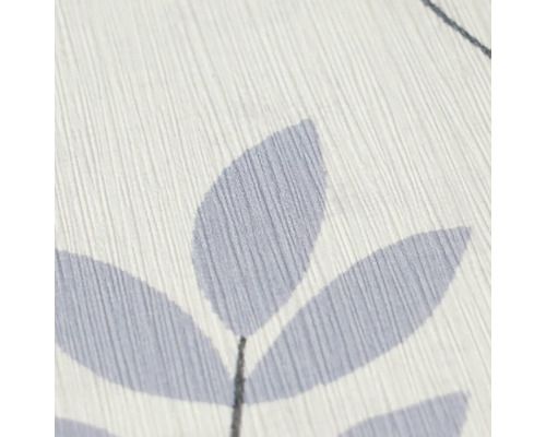 Detailweergave van behang met bladerpatroon en fijne lijnstructuur.