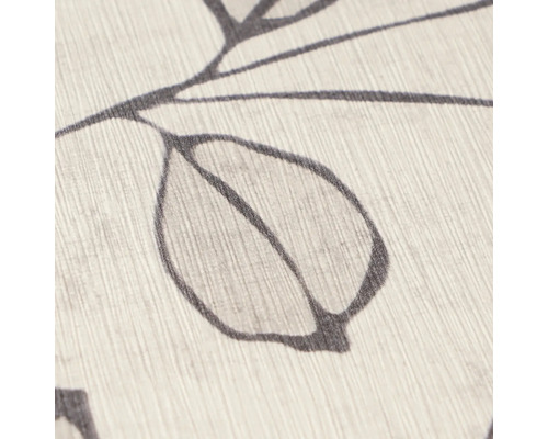 Detailopname van vliesbehang met een gestructureerde achtergrond en een botanisch bladpatroon in donkere contouren.
