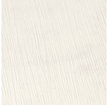 Close-up van wit behang met een fijne verticale ribbelstructuur.