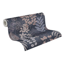 Vliesbehang met botanisch bladerpatroon.