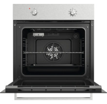 Inbouwoven met geopende deur, roestvrijstalen bedieningspaneel, zwart interieur, ovenrooster en heteluchtventilator.