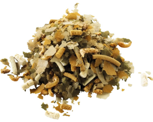 Mix van visvoer bestaande uit vlokken, sticks en gedroogde schaaldieren voor aquariumvissen.