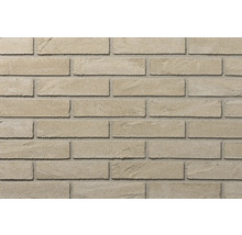 Steenstrips met steenlook en een ruwe oppervlaktestructuur voor wandafwerking.