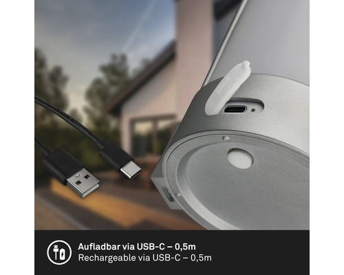 Detailopname van een product met USB-C-poort en een USB-oplaadkabel van nul komma vijf meter.