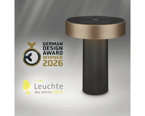 Moderne tafellamp met geribbelde voet, onderscheiding German Design Award Winner 2026 en eerste plaats Lamp van het jaar 2025.