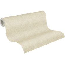Gestructureerd vliesbehang in beige, effen kleur, gedeeltelijk uitgerold.