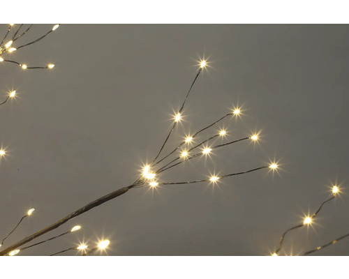 Bruine LED-tak met warmwitte micro-LED's op buigzame draden voor decoratieve verlichting.