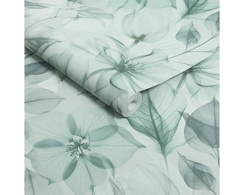 Vliesbehang met blad- en bloemmotief, transparante look, gedeeltelijk uitgerolde behangrol.