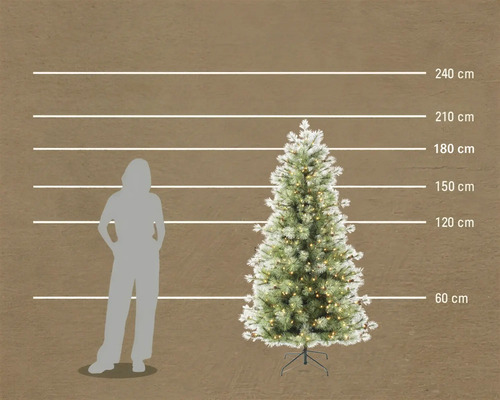 Kunstkerstboom met verlichting en sneeuweffect, hoogte 210 centimeter in schaalvergelijking met een persoon.