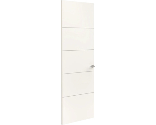 Moderne witte binnendeur met vijf horizontale groeven en een zilverkleurige deurkruk.
