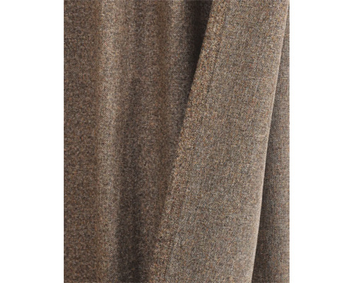 Grof geweven, gemêleerde stof met een zichtbare textuur, geschikt voor gordijnen of bekleding.
