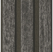Behang met verticaal strepenpatroon en een gestructureerde betonlook.