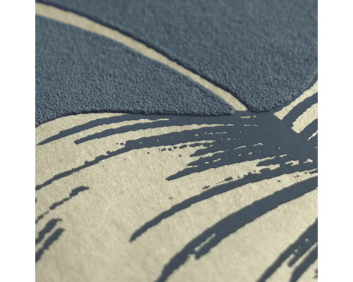 Detail van behang met structuur en een abstract patroon.