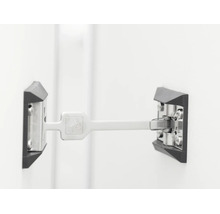 Raam- en deurbeveiliger voor het begrenzen van de openingshoek, bestaande uit een witte verbindingsarm en twee montagebeugels.