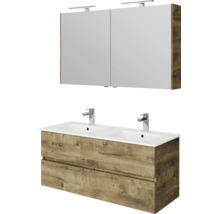 Badkamerset bestaande uit dubbele wastafel, onderkast in houtlook met twee lades en spiegelkast met verlichting.