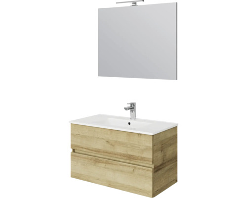 Badmeubelset met onderkast in houtlook, twee laden, witte wastafel, kraan en spiegel met opzetlamp.