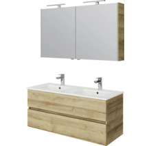 Moderne badkamermeubelset in eikenlook met dubbele wastafel, onderkast met twee lades en spiegelkast met ledverlichting.