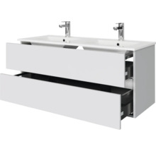 Wandhangend dubbel wastafelmeubel in wit met twee lades, dubbele wastafel en twee verchroomde kranen.