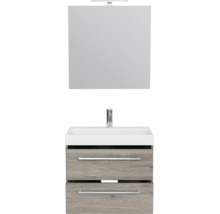 Badkamermeubelset met wastafelonderkast in houtlook, twee lades, witte wastafel, kraan en spiegel met verlichting.