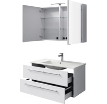 Moderne badkamermeubelset bestaande uit een witte wastafelonderkast met twee laden, keramische wastafel en een spiegelkast.