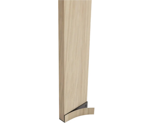 Houten plint met clipsysteem voor onzichtbare bevestiging.