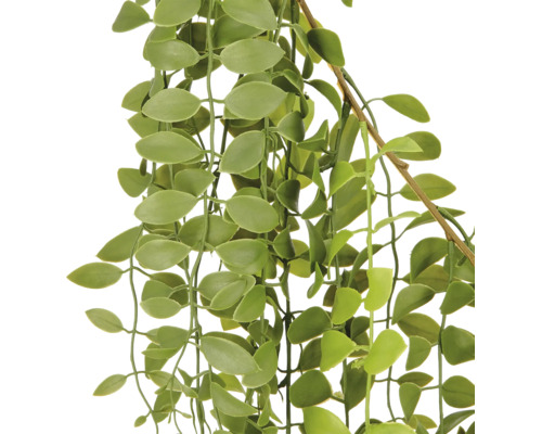 Kunstmatige hangplant met ovale bladeren aan dunne stengels voor decoratie.