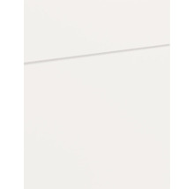 Detailweergave van een glad wit meubelfront met een horizontale groef.