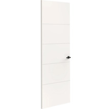 Witte binnendeur met horizontale groeven en zwarte deurkruk.