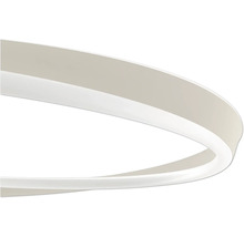 Close-up van een witte, ringvormige LED-lamp met een modern ontwerp.