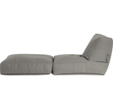 Zitzak fauteuil en poef van Sitting Point met grijze stoffen bekleding, moderne loungestoel voor op de grond. Sitting Point Logo.