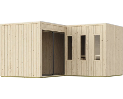 Modern houten tuinhuis in L-vorm met plat dak, schuifdeur en drie verticale ramen voor lichtinval.