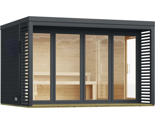 Moderne tuinsauna met grote glazen elementen en houten lambrisering aan de binnenzijde en latwerk aan de buitenzijden.