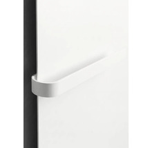 Moderne handdoekhouder in wit met afgerond ontwerp voor radiatoren.