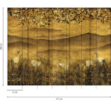 Fotobehang met kraanvogels in gouden berglandschap en kersenbloesem, 7 banen, breedte 371 centimeter, hoogte 280 centimeter.
