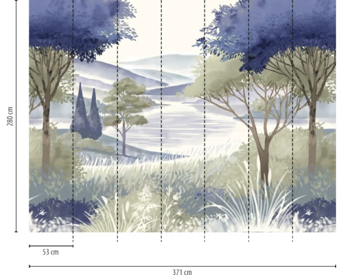 Vliesbehang met geschilderd landschap van heuvels, bomen en een meer. Breedte 371 centimeter, hoogte 280 centimeter, baanbreedte 53 centimeter.