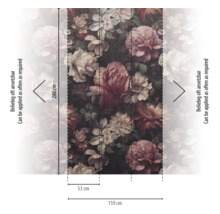 Fotobehang met groot bloemenpatroon, afmetingen 159 bij 280 centimeter, bestaande uit drie banen van elk 53 centimeter, willekeurig herhaalbaar.