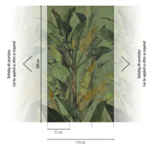 Vliesbehang met bananenbladeren, 280 centimeter hoog en 159 centimeter breed, drie banen van 53 centimeter, eindeloos herhaalbaar.
